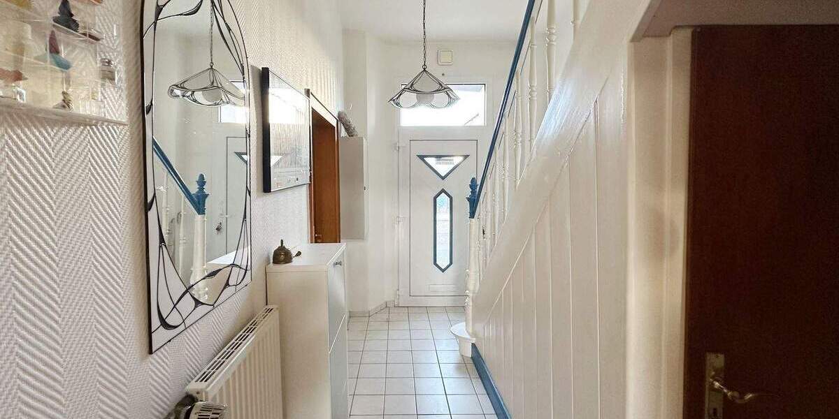 Charmante Doppelhaushälfte, 127 m², mit großzügigem Garten in E-Schonnebeck 4 zimmer