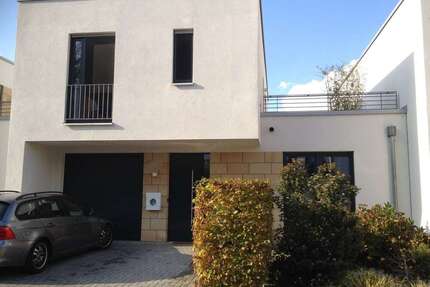 Haus zum Mieten in Essen 2.700 € 179 m²