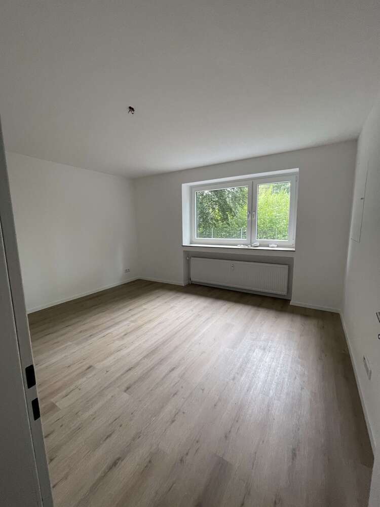 Wohnung zum Mieten in Solingen 275 € 24 m²