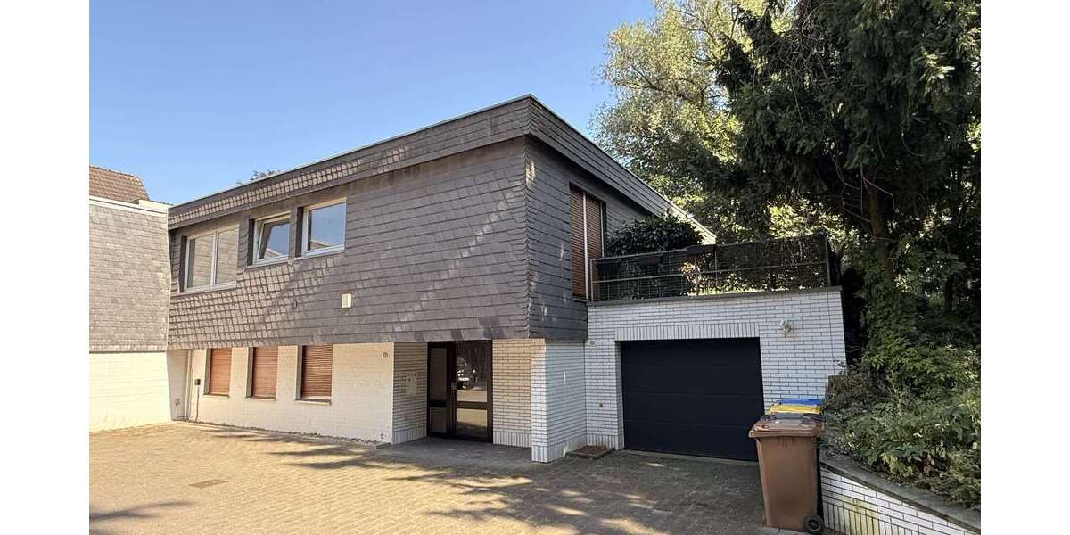 Etagenwohnung Ratingen - 6 Zimmer, 224 m&sup2;, 3.500&euro; | Angebot:27294885