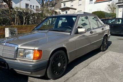 Mercedes-Benz 190 193.500 km 10.000 &euro; Wuppertal 42107
