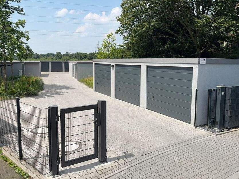 2 Moderne Neubau-Garagen - Düsseldorf-Holthausen. Jetzt die letzen Garagen sichern! zimmer