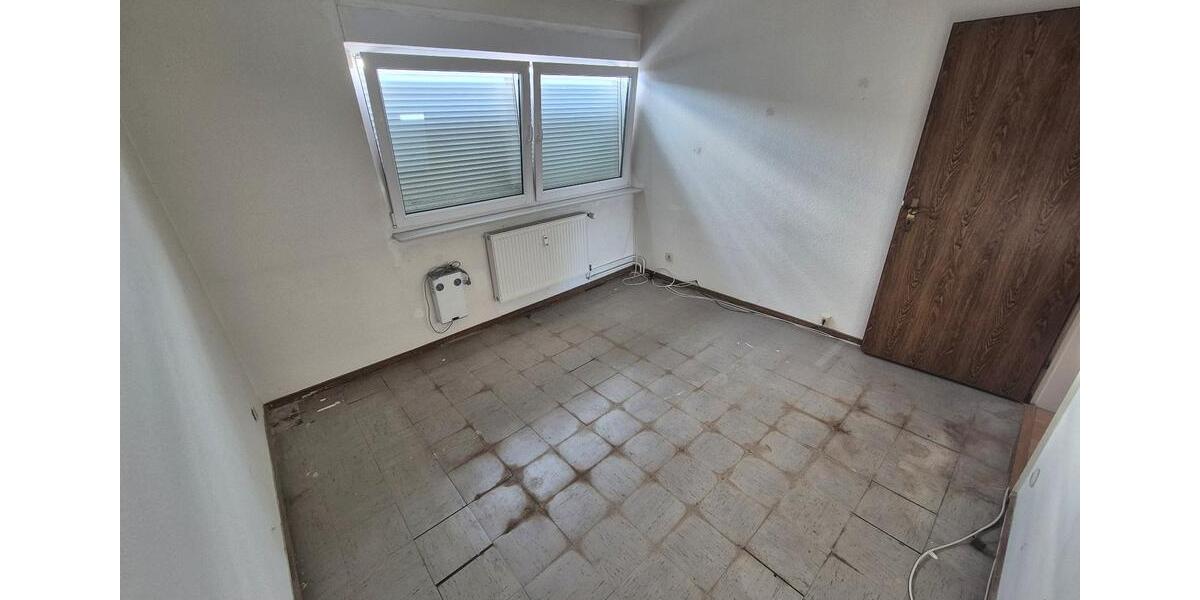 Dachgeschoßwohnung Wuppertal Gemarkung Nächstebreck - 3 Zimmer, 72 m&sup2;, 120.000&euro; | Angebot:27496402