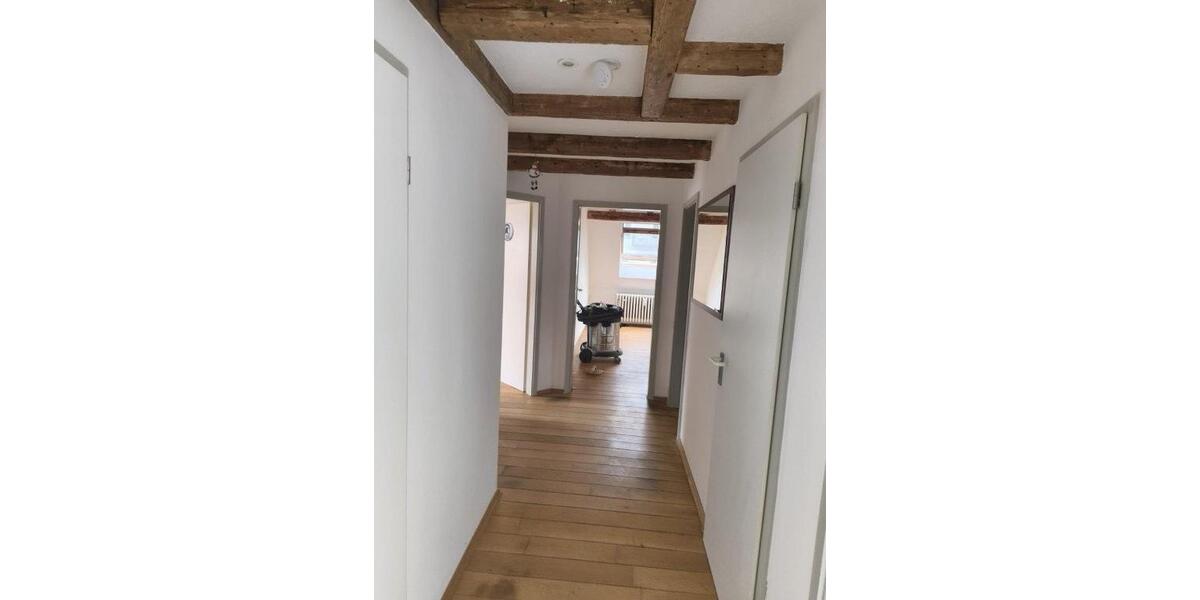 Dachgeschoßwohnung Velbert - 4 Zimmer, 100 m&sup2;, 1.400&euro; | Angebot:26461496