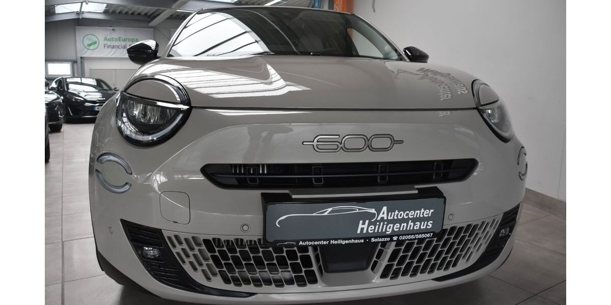 Fiat 600 9.898 km 22.980 &euro; Heiligenhaus 42579