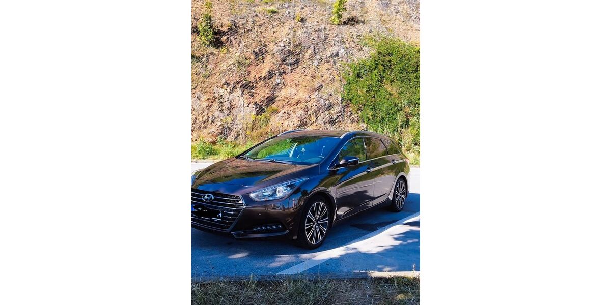 Hyundai i40 161.000 km 10.500 &euro; Ratingen 40878