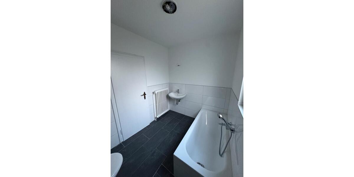 Etagenwohnung Herten Bertlich - 1 Zimmer, 100 m&sup2;, 900&euro; | Angebot:25658416