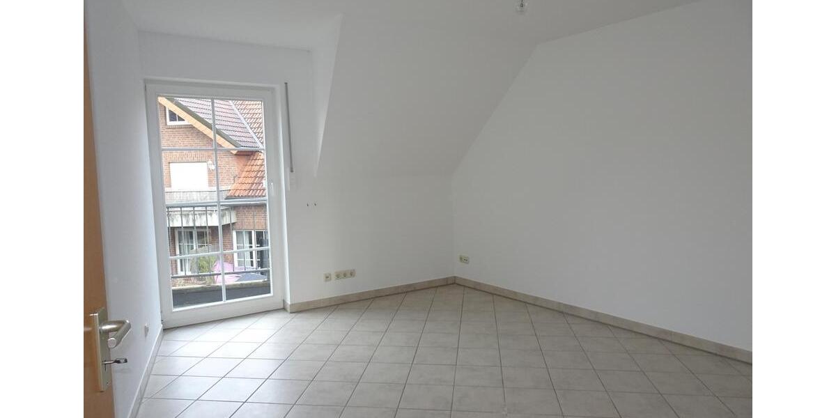 Etagenwohnung Bottrop Feldhausen - 3.5 Zimmer, 119 m&sup2;, 1.100&euro; | Angebot:25810856