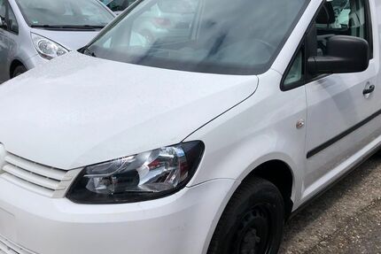 VW Caddy 190.762 km 5.600 € Düsseldorf 40231