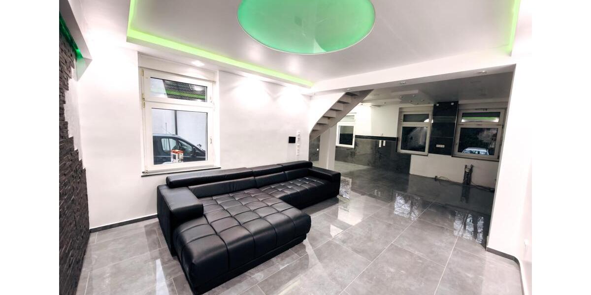 Luxuriöses Einfamilienhaus mit modernem Soutterain- Ausbau 5 zimmer