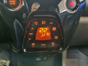 Toyota Aygo x-final Kamera Tempo Klima Alu Winterräder 49.966 km 11.980 &euro; HAAN 42781