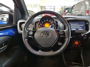 Toyota Aygo x-final Kamera Tempo Klima Alu Winterräder 49.966 km 11.980 &euro; HAAN 42781