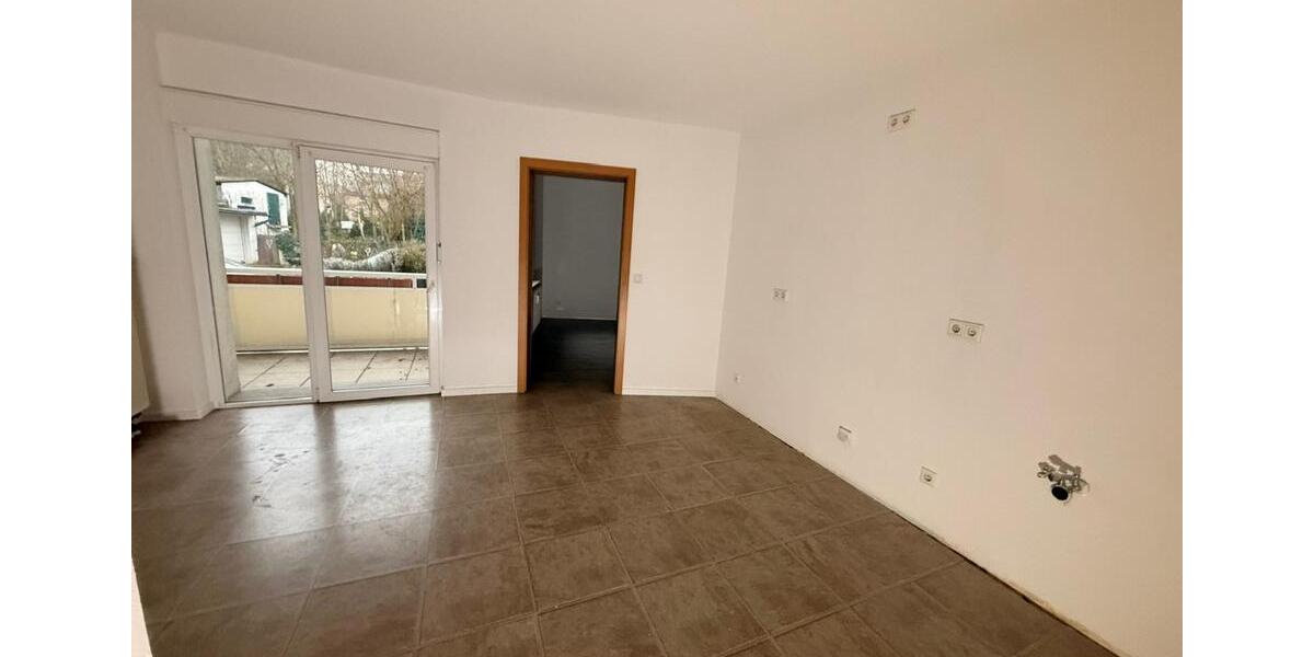 Großzügige 2 Zimmer Erdgeschoss-Wohnung mit Balkon 2 zimmer