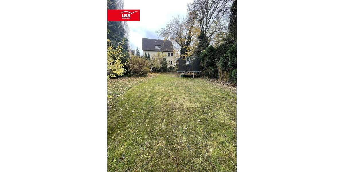 Ihr neues Zuhause: Charmante 4-Zimmer-Altbauwohnung mit großem Garten 4 zimmer