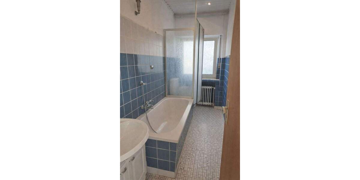 Familienfreundliches Zweifamilienhaus mit großem Garten in beliebter Wohnlage von Velbert-Mitte 6 zimmer