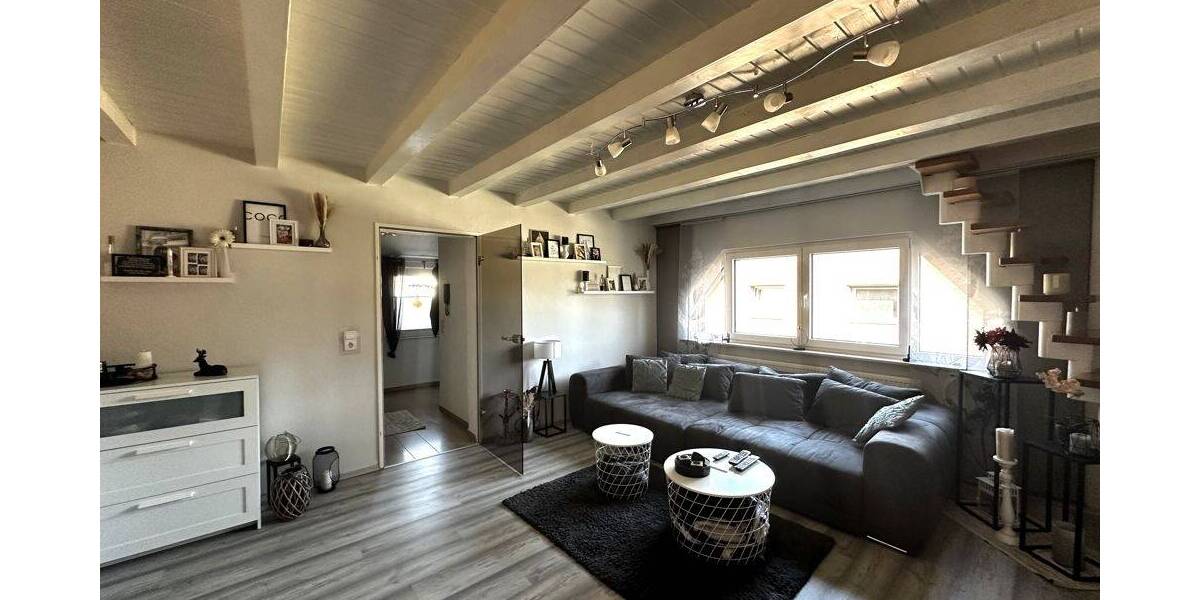 Doppelhaushälfte mit großem Garten und Garage in Essen-Karnap! 6 zimmer