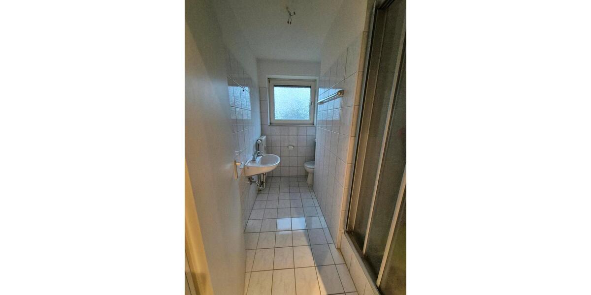 80m², Erdgeschoss, 2 Badezimmer + Luxus-Küche 3.5 zimmer