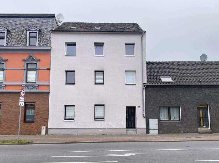 Haus zum Kaufen in Oberhausen 460.000 € 369 m²