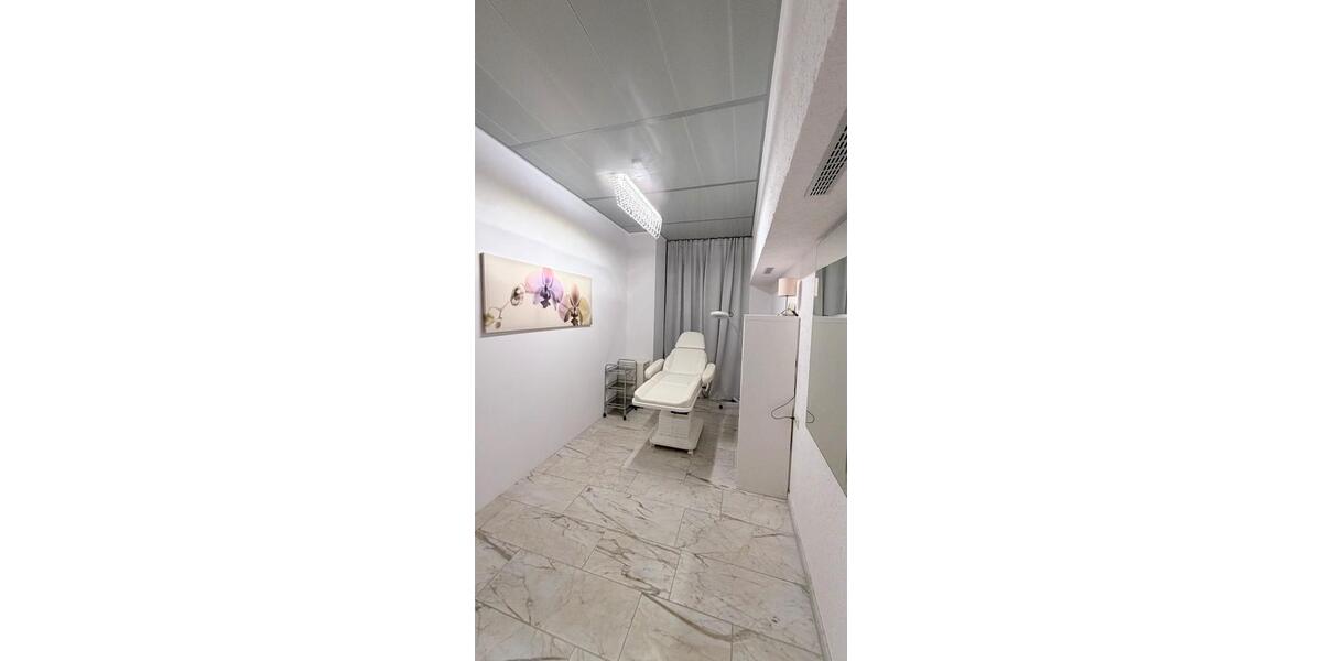 Beauty-Raum im Friseursalon 40 m² zimmer