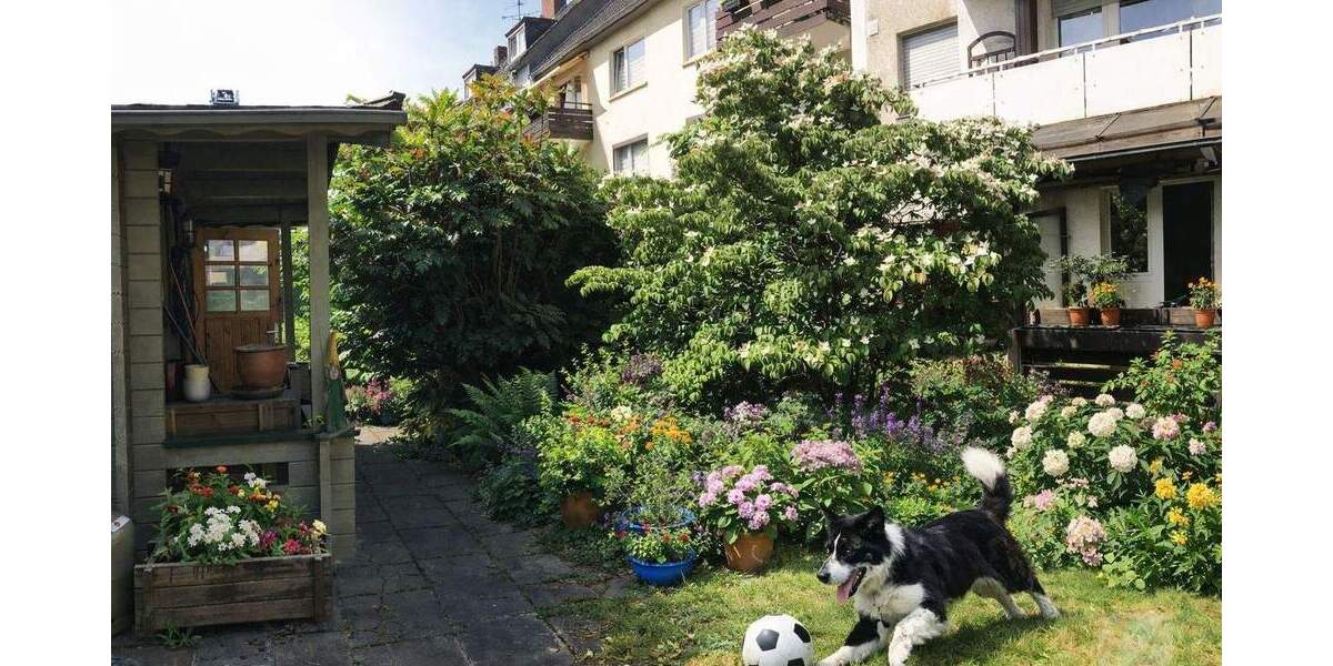 Exklusives Haus-im-Haus-Konzept mit traumhaftem Garten und privater Wellnessoase 4 zimmer