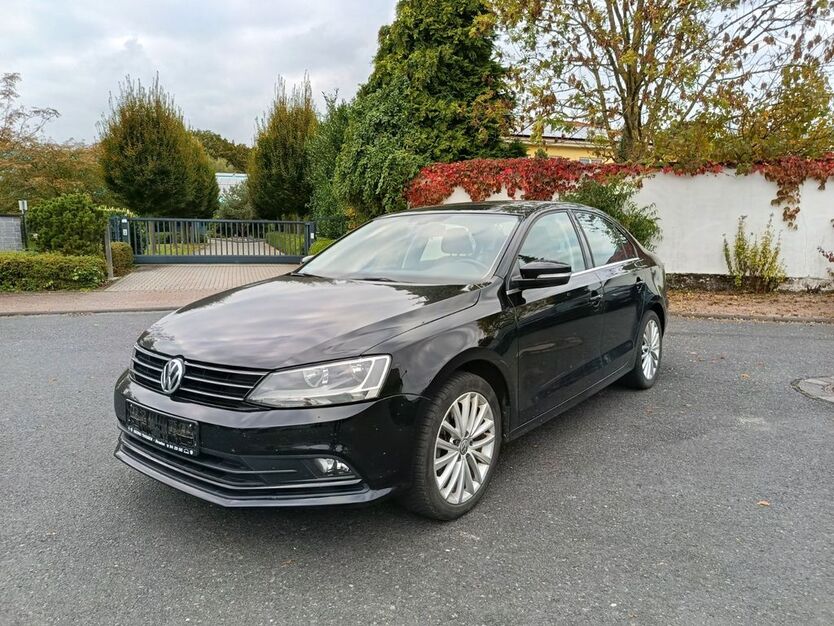 VW Jetta 128.000 km 9.990 € Dinslaken 46539