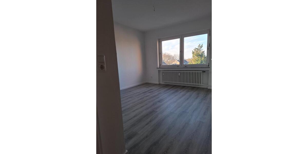 Etagenwohnung Duisburg Mittelmeiderich - 3 Zimmer, 78 m&sup2;, 790&euro; | Angebot:25868112