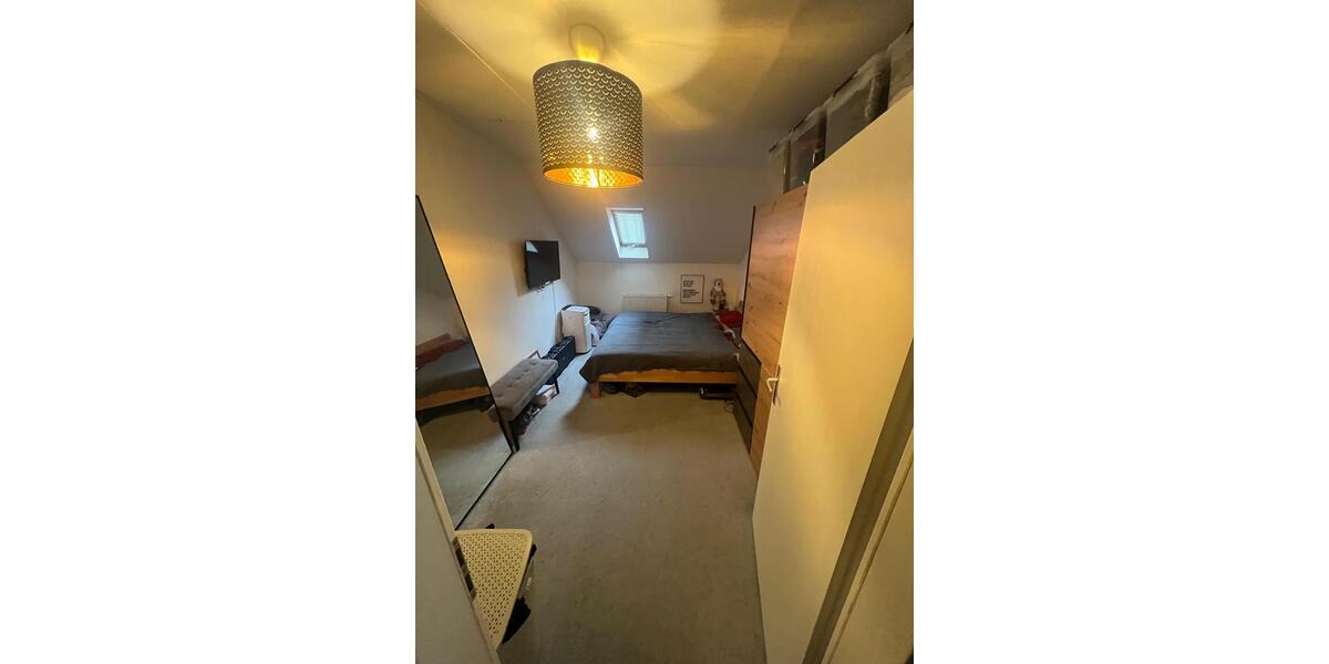 2,5-Zimmer-Dachgeschosswohnung in Mülheim-Speldorf ab 01.03.2026 2.5 zimmer