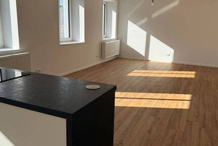 Erstbezug - Moderne & hochwertig sanierte Wohnung in zentraler Lage in Bredeney