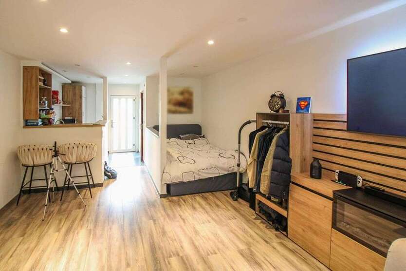 Wohnung zum Kaufen in Rheinhausen 50.000 € 34 m²