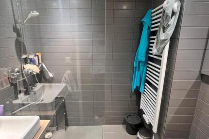 Eine Wohnung 1 zimmer