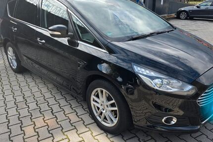 Ford S-Max 90.000 km 13.450 &euro; Gevelsberg 58285
