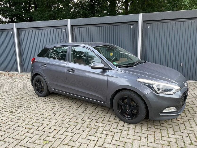 i20