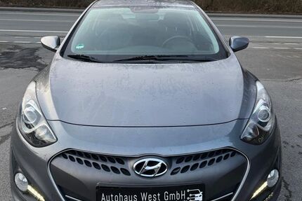 Hyundai i30 68.000 km 7.900 &euro; Castrop-Rauxel 44577