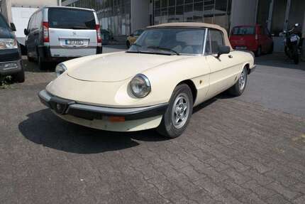 Alfa Romeo Spider 75.000 km 9.750 &euro; Erkrath 40699