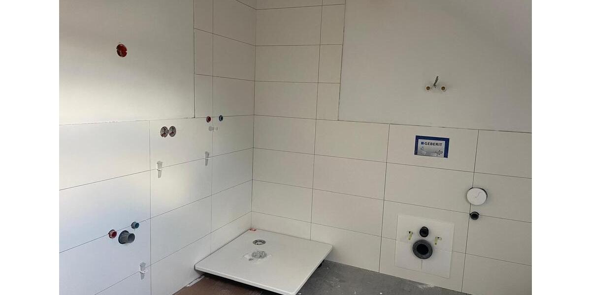 sanierte Dachgeschosswohnung-Besichtigung am 10.12.2025 16:30 Uhr 4 zimmer