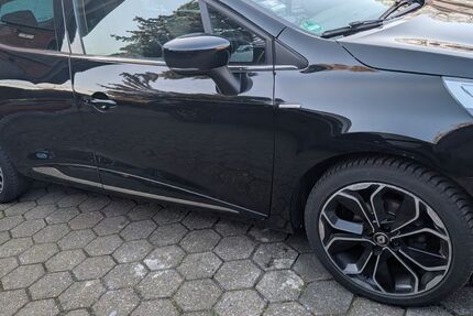 Renault Clio 78.000 km 9.199 &euro; Herne 44652