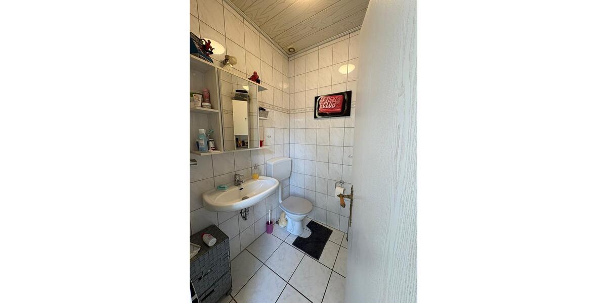 Einfamilienhaus Gelsenkirchen Gelsenkirchen-Mitte - 5 Zimmer, 132 m&sup2;, 950&euro; | Angebot:25646876