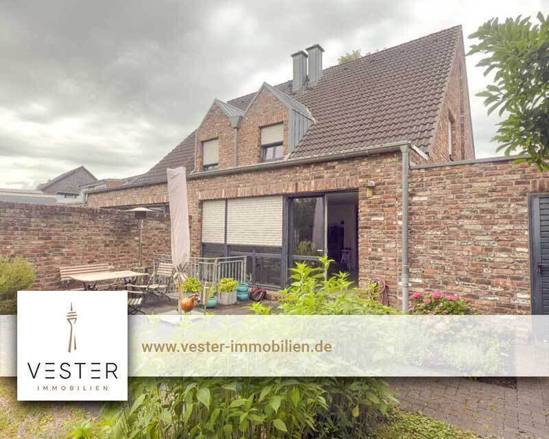 Vermietete Familienfreundliche Doppelhaushälfte mit viel Platz und Garten in Düsseldorf-Stockum