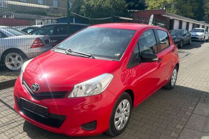Toyota Yaris 126.000 km 5.100 &euro; Essen 45143