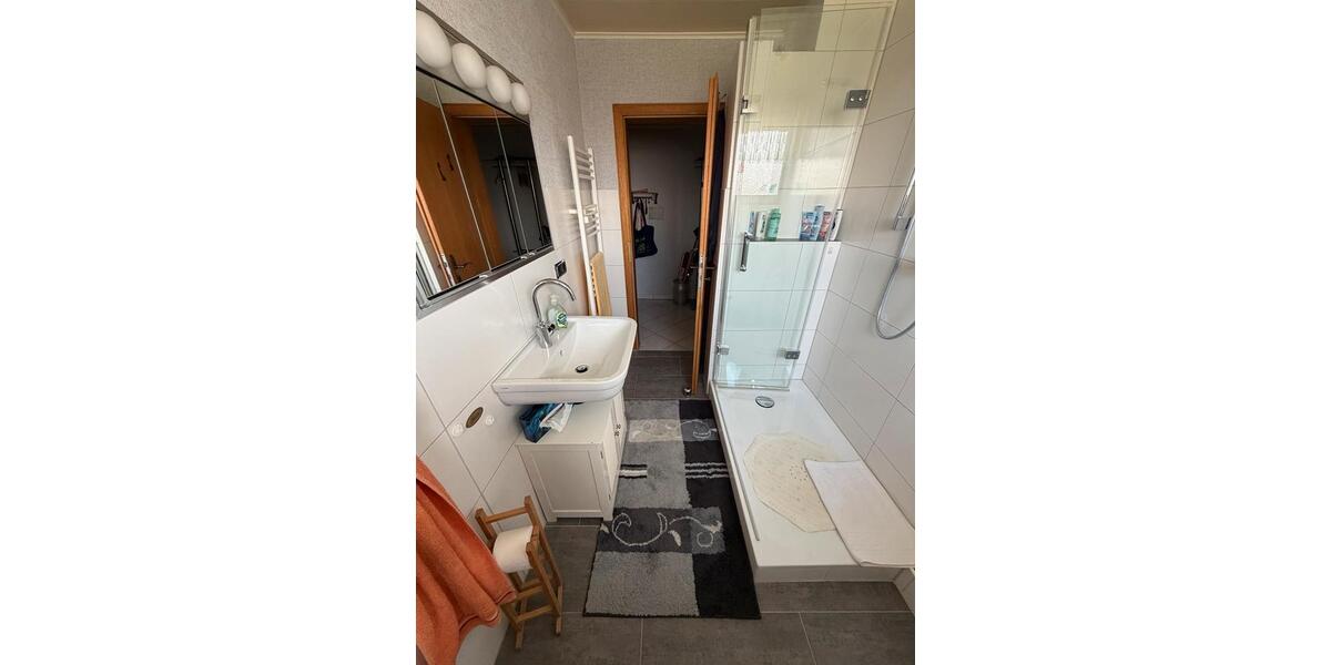 Etagenwohnung Duisburg Rheinhausen - 2.5 Zimmer, 50 m&sup2;, 119.000&euro; | Angebot:27499337