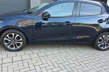Mazda 2 76.000 km 11.990 &euro; Gladbeck 45968