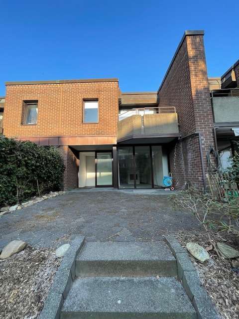 Haus zum Mieten in Düsseldorf 2.850 € 155 m²