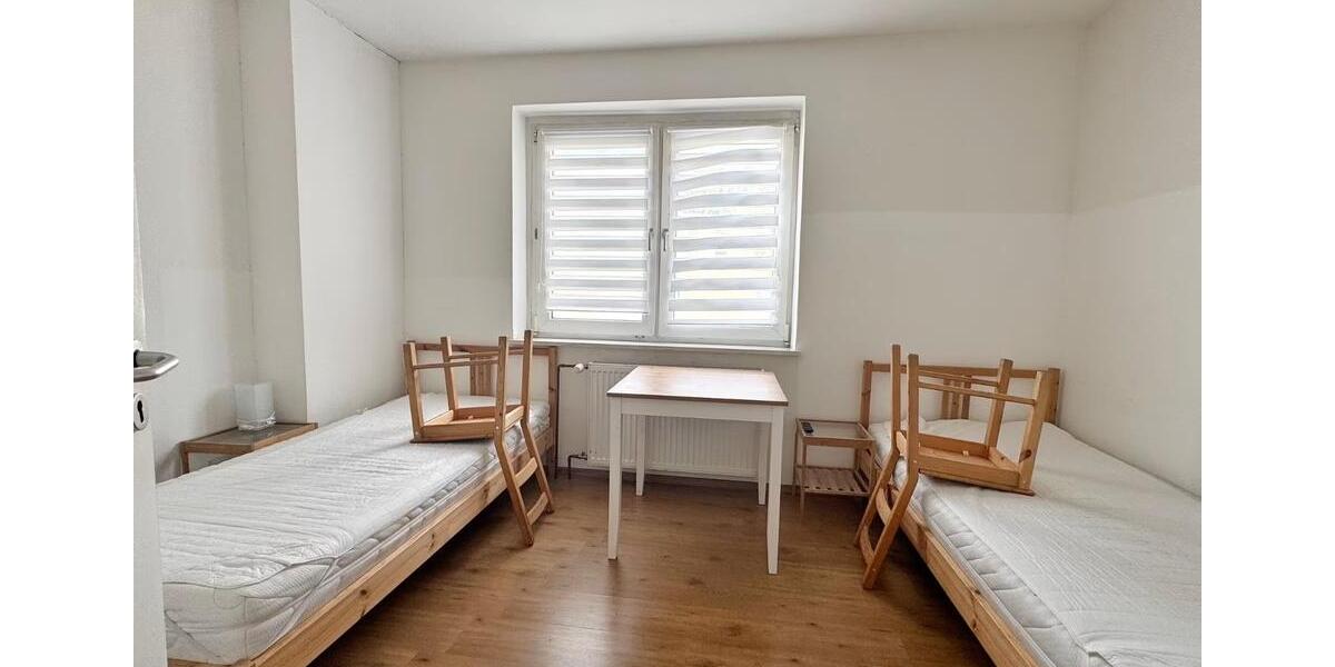 Sanierte möblierte 4,5 Zimmerwohnung 2 Bäder Einbauküche 4.5 zimmer