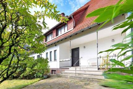 Haus Moers Vennikel - 9 Zimmer, 319 m&sup2;, 699.000&euro; | Angebot:23954877