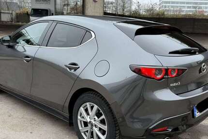 Mazda 3 42.600 km 20.950 &euro; Duisburg 47059