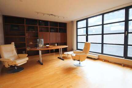 Büro in Krefeld 215.000 € 97 m²