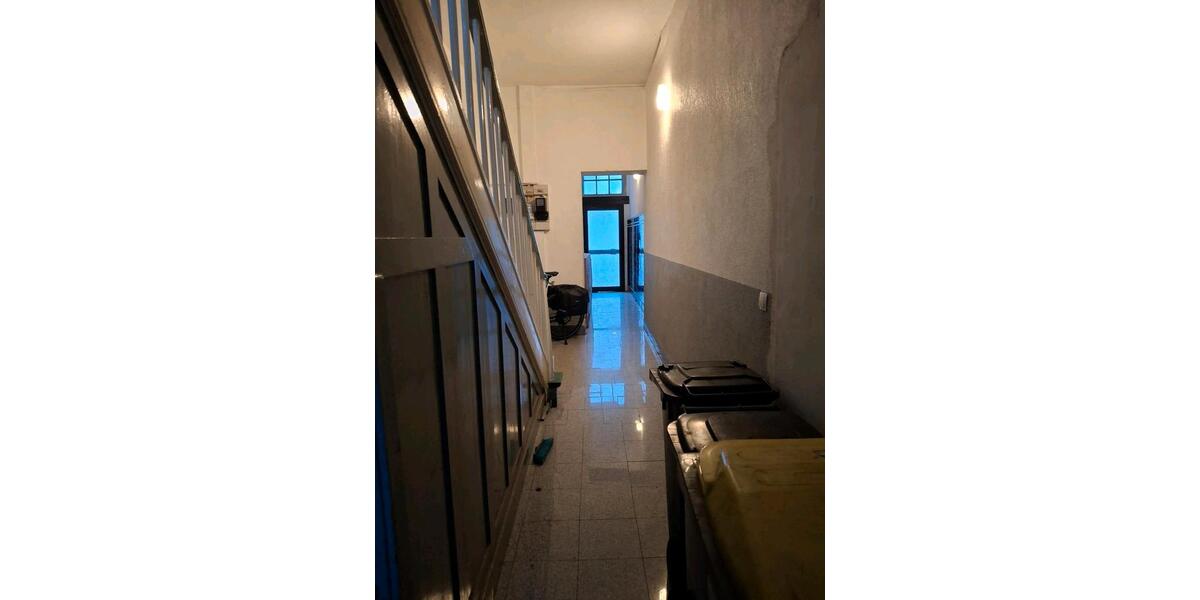 Wohnung & Gewerbefläche zu verkaufen! 5 zimmer