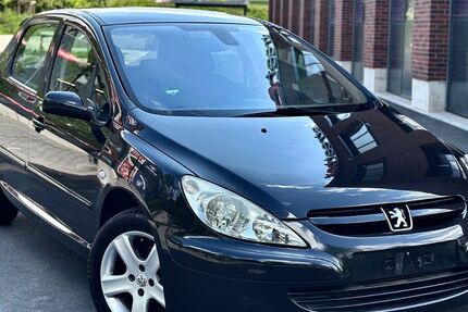Peugeot 307 155.000 km 1.790 &euro; Essen 45145