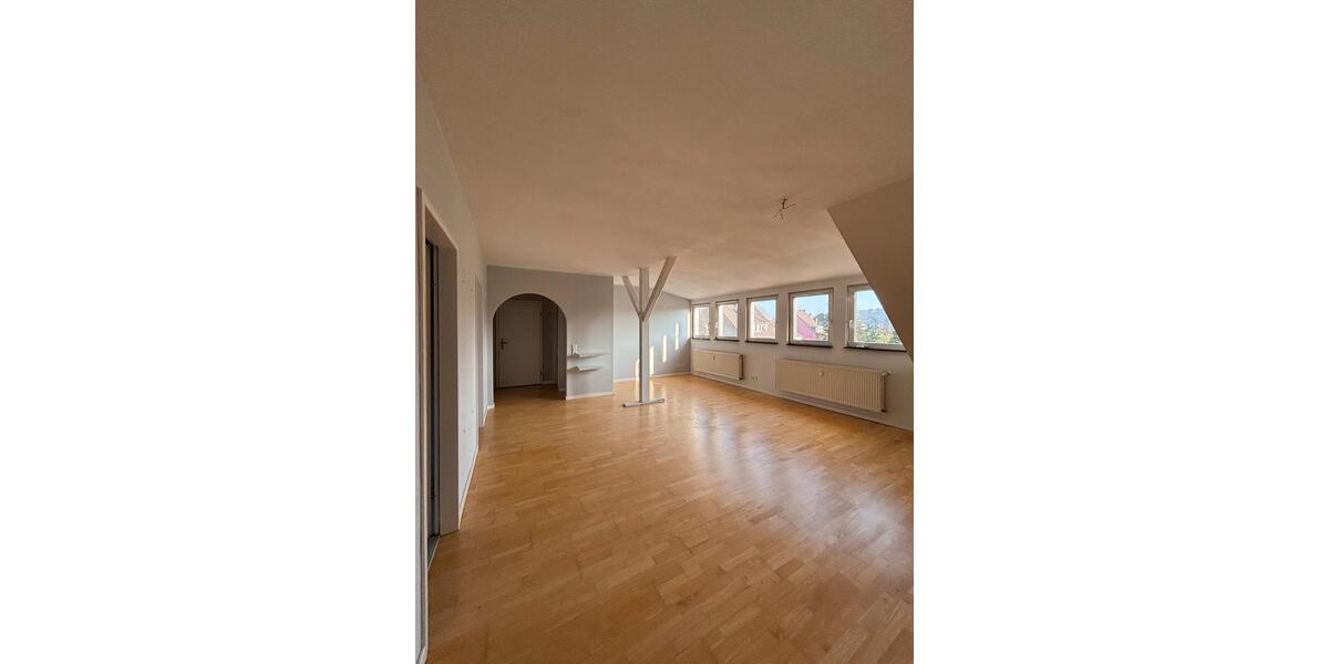 Dachgeschoßwohnung Wuppertal Gemarkung Nächstebreck - 2.5 Zimmer, 63 m&sup2;, 660&euro; | Angebot:25420338