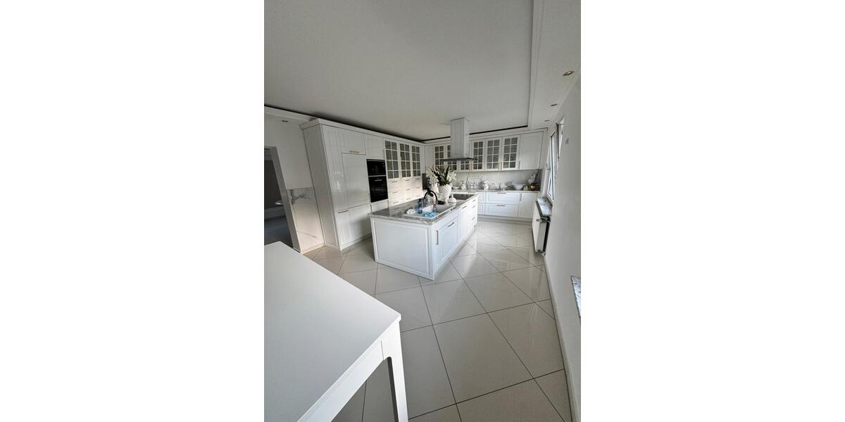 Etagenwohnung Duisburg Mittelmeiderich - 6 Zimmer, 169 m&sup2;, 263.000&euro; | Angebot:26929867